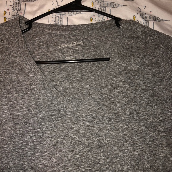Gray Universal Thread V neck - Picture 2 of 3